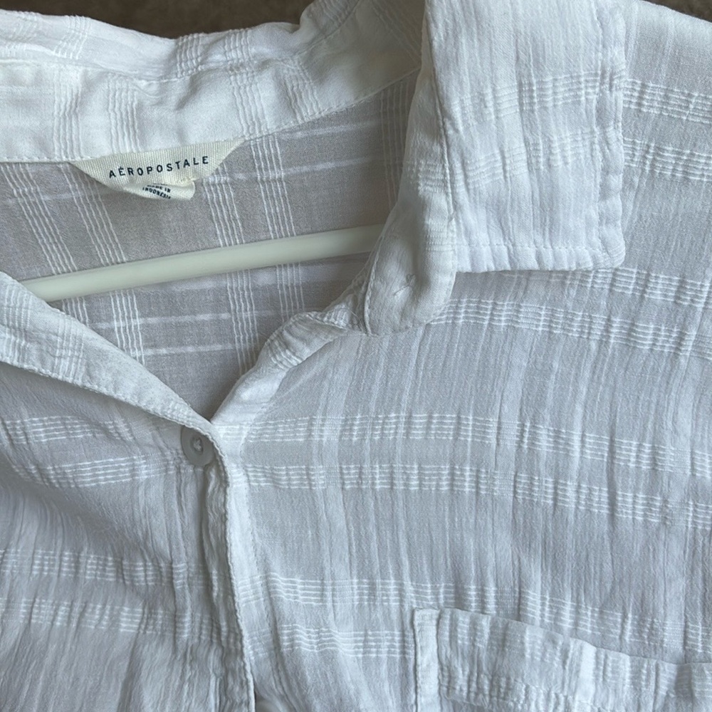 Aeropostale Cream Crop Button Down Shirt - Picture 3 of 6